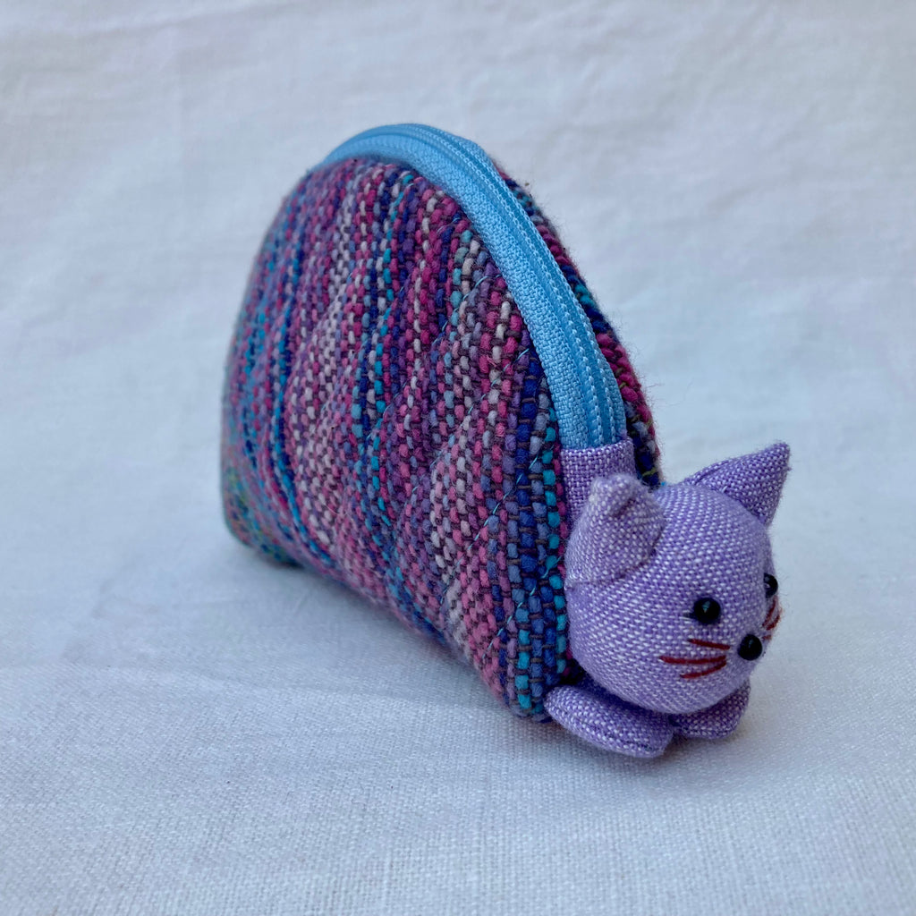 "Meow Meow" little pussy cat, cute as a box of kittens, the number one cat purse of all times