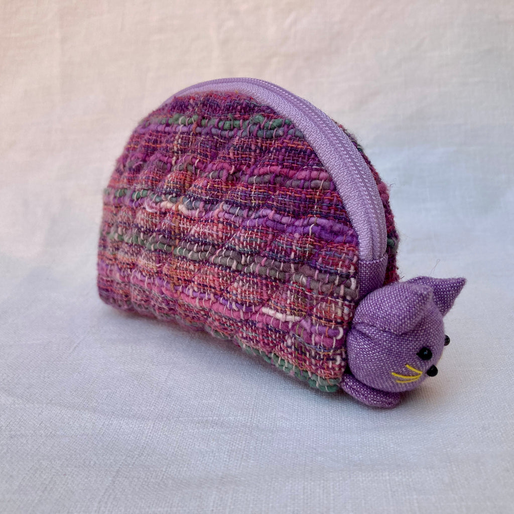 "Meow Meow" little pussy cat, cute as a box of kittens, the number one cat purse of all times