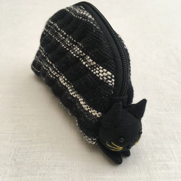 "Meow Meow" little pussy cat, cute as a box of kittens, the number one cat purse of all times