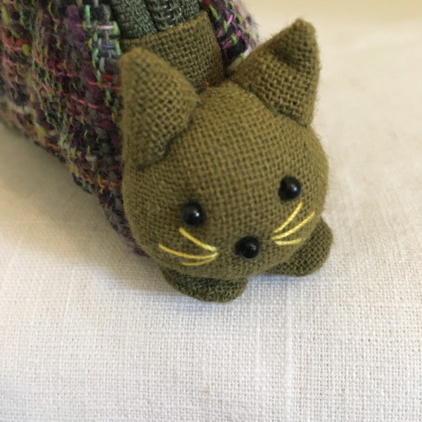 "Meow Meow" little pussy cat, cute as a box of kittens, the number one cat purse of all times